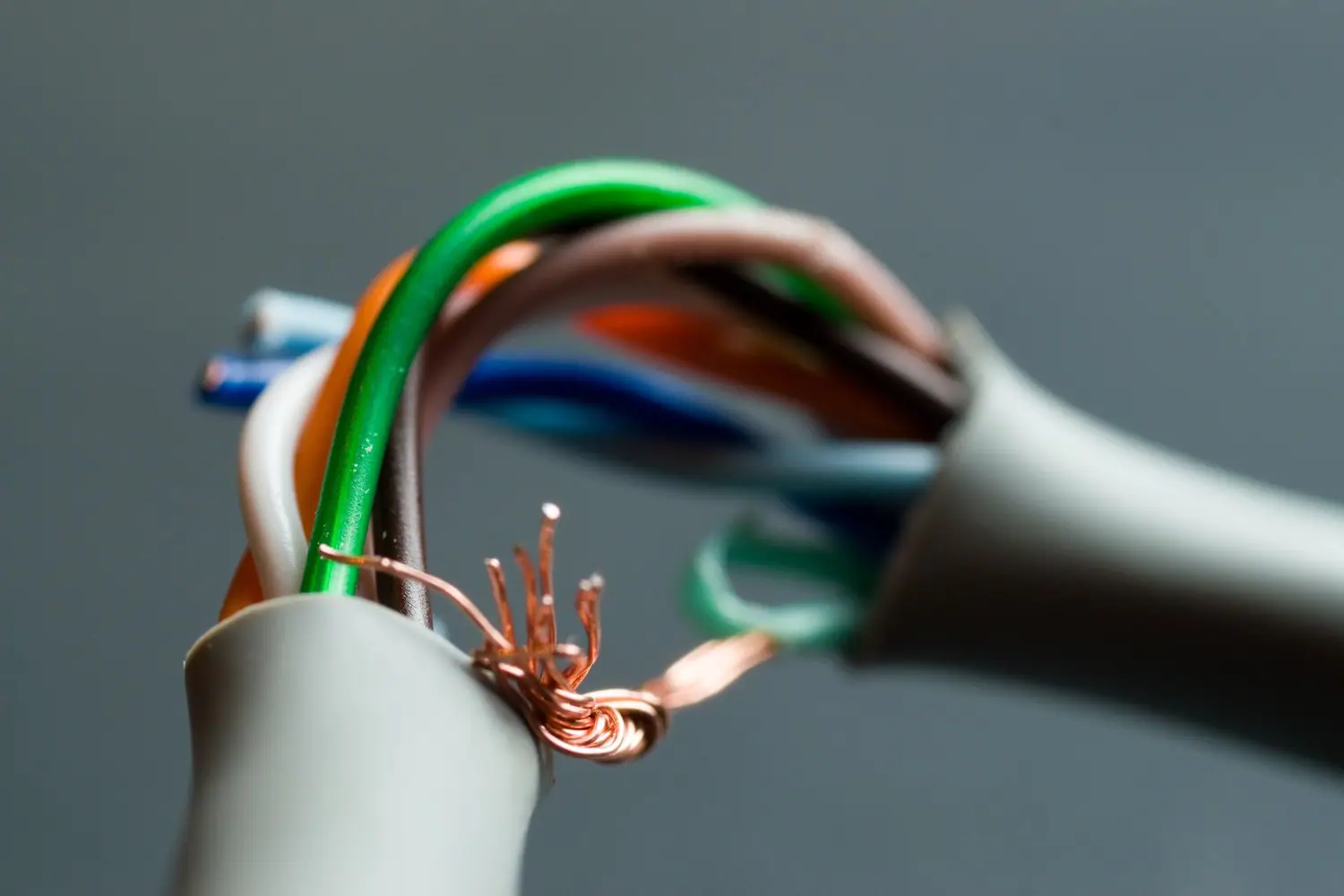 Jak dobrać odpowiedni przekrój kabla do instalacji